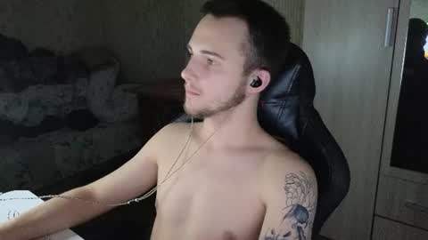 Snapshot of golden_boyyy21 chatting on 06/18/26, 10:58 Golden boyyy21 online show from 06/18/26, 10:58