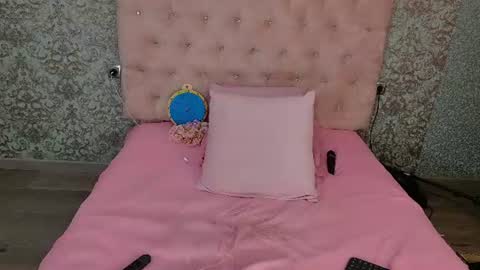 golden girl   online show from 07/14/26, 10:43