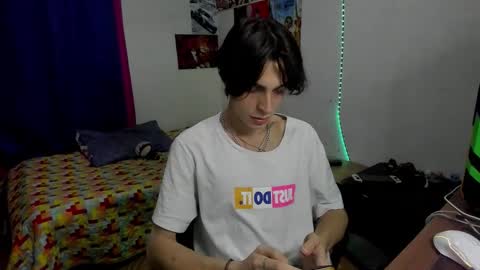 Snapshot of golden_ryan chatting on 02/08/26, 04:27 Jmmmm online show from 02/08/26, 04:27