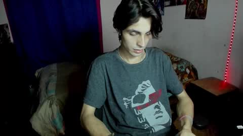 Snapshot of golden_ryan chatting on 02/22/26, 07:19 Jmmmm online show from 02/22/26, 07:19