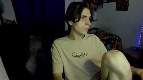 Snapshot of golden_ryan chatting on 02/25/26, 11:14 Jmmmm online show from 02/25/26, 11:14