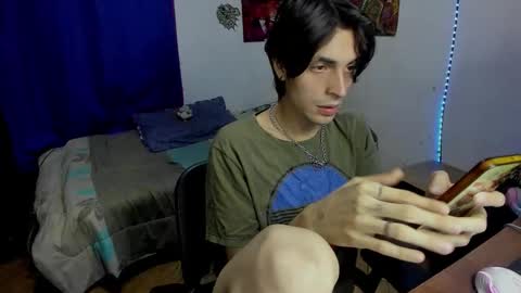 Snapshot of golden_ryan chatting on 02/27/26, 05:13 Jmmmm online show from 02/27/26, 05:13