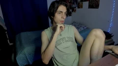 Snapshot of golden_ryan chatting on 05/05/26, 05:37 Jmmmm online show from 05/05/26, 05:37