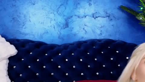 GoldenAmberX online show from 12/23/24, 06:48