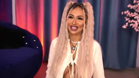 Snapshot of goldenamberx chatting on 11/21/25, 06:12 GoldenAmberX online show from 11/21/25, 06:12