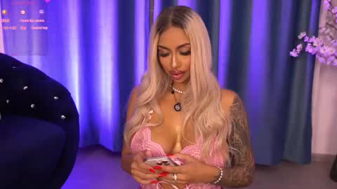 Snapshot of goldenamberx chatting on 12/01/25, 06:18 GoldenAmberX online show from 12/01/25, 06:18