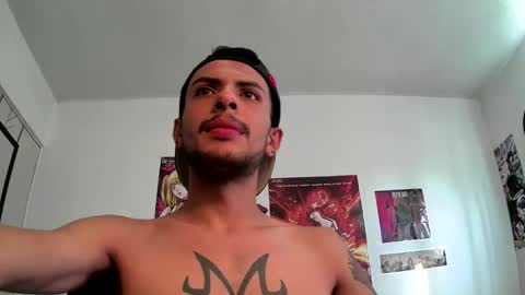 Snapshot of goldenflako chatting on 03/05/25, 10:32 goldenflako online show from 03/05/25, 10:32