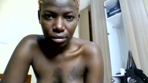 Snapshot of goldenfortune chatting on 07/17/26, 04:52 Daadys gurl online show from 07/17/26, 04:52