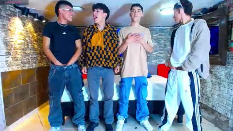 GOLDENJOI online show from 09/15/25, 10:10