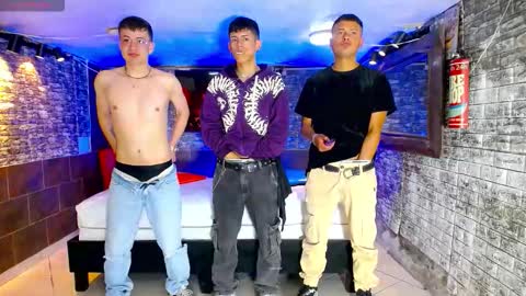 GOLDENJOI online show from 09/20/25, 10:44