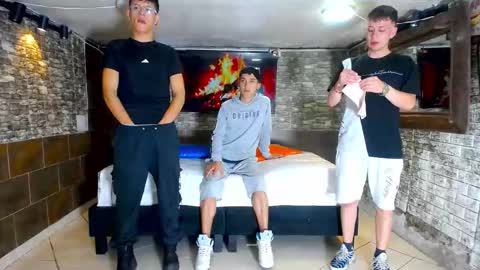 GOLDENJOI online show from 09/23/25, 10:13