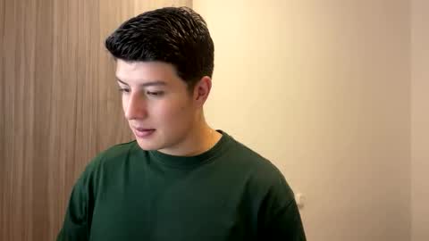 goldenknight33 online show from 10/28/25, 05:26