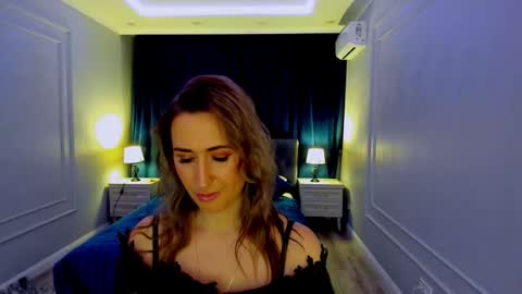 Olivia online show from 11/25/25, 07:36