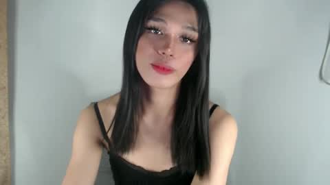 Snapshot of goldenlily69 chatting on 02/28/25, 07:37 Lily is Gold online show from 02/28/25, 07:37
