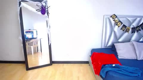 Snapshot of goldenn_ass1 chatting on 10/30/25, 02:46 goldenn_ass1 online show from 10/30/25, 02:46