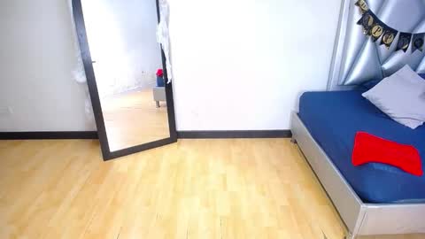 Snapshot of goldenn_ass1 chatting on 10/31/25, 03:40 goldenn_ass1 online show from 10/31/25, 03:40