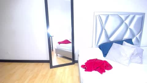 Snapshot of goldenn_ass1 chatting on 11/13/25, 04:44 goldenn_ass1 online show from 11/13/25, 04:44