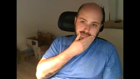 Snapshot of goldenspainboy chatting on 04/26/26, 06:38 goldenspainboy online show from 04/26/26, 06:38