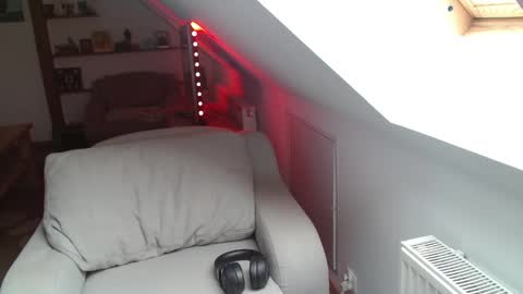 GoldieHanny online show from 09/18/25, 08:16
