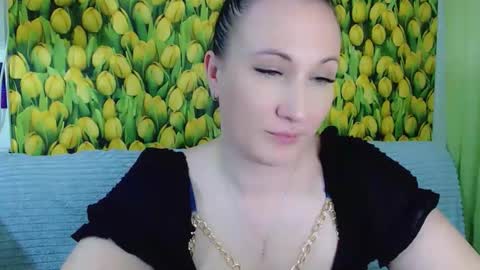 Snapshot of goldmoonn chatting on 04/02/26, 02:15 goldmoonn online show from 04/02/26, 02:15