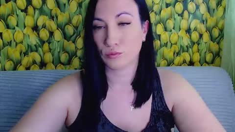 Snapshot of goldmoonn chatting on 04/04/26, 12:57 goldmoonn online show from 04/04/26, 12:57