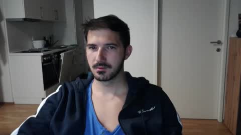 Snapshot of goldnic_10 chatting on 09/13/25, 06:02 goldnic_10 online show from 09/13/25, 06:02