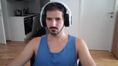 Snapshot of goldnic_10 chatting on 09/15/25, 12:38 goldnic_10 online show from 09/15/25, 12:38