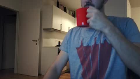 Snapshot of goldnic_10 chatting on 10/12/25, 05:06 goldnic_10 online show from 10/12/25, 05:06