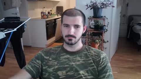 Snapshot of goldnic_10 chatting on 10/22/25, 12:05 goldnic_10 online show from 10/22/25, 12:05