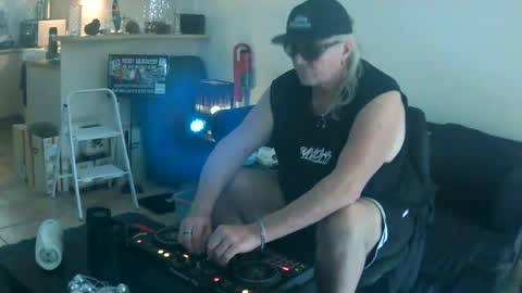 goldyguy011 online show from 07/23/26, 12:02