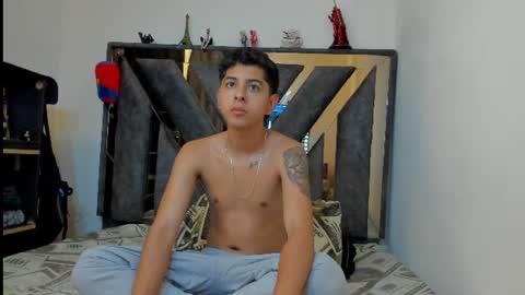 Snapshot of gomez_c_ chatting on 07/01/26, 12:07 gomez_c_ online show from 07/01/26, 12:07