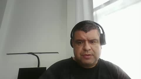 gomezgonz5 online show from 09/09/25, 11:21