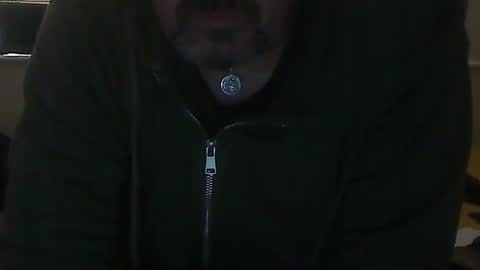 Snapshot of gomezzandthing chatting on 11/16/25, 01:17 Gomez Addams online show from 11/16/25, 01:17