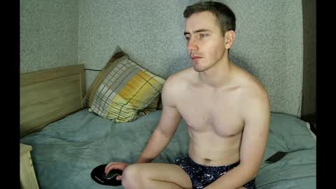 Snapshot of gonzotrash chatting on 12/13/24, 06:42 GonzotrasH online show from 12/13/24, 06:42
