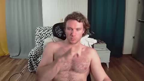 Snapshot of gonzotrash chatting on 06/11/26, 12:32 GonzotrasH online show from 06/11/26, 12:32
