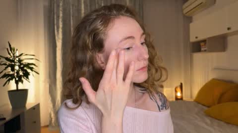 Polly online show from 12/02/25, 01:50