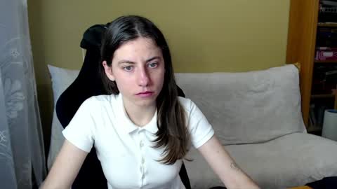 Snapshot of good__night chatting on 05/15/26, 04:47 Elizabeth Effie online show from 05/15/26, 04:47