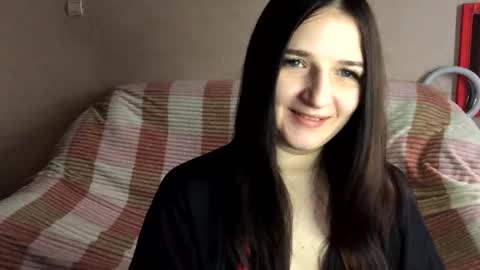 Snapshot of good_girl_24 chatting on 10/18/25, 11:33 good_girl_24 online show from 10/18/25, 11:33