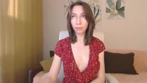 Snapshot of good_glamorgirl chatting on 02/10/25, 05:03 Good GlamorGirl online show from 02/10/25, 05:03