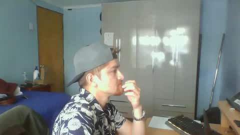 Snapshot of goodfumes chatting on 12/04/24, 04:27 goodfumes online show from 12/04/24, 04:27