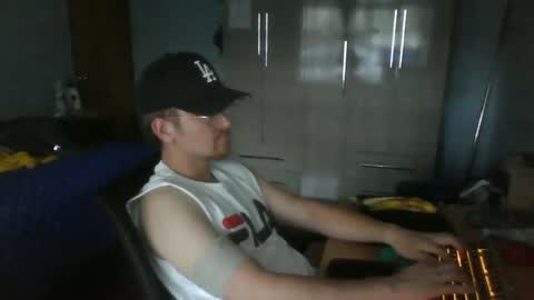 Snapshot of goodfumes chatting on 01/22/25, 11:21 goodfumes online show from 01/22/25, 11:21