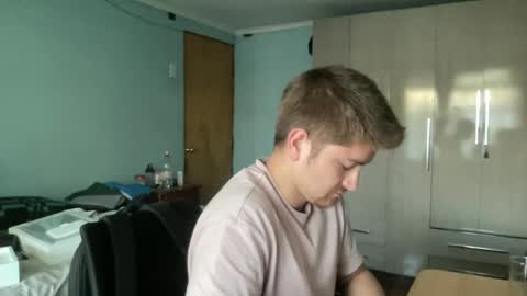 Snapshot of goodfumes chatting on 11/16/25, 10:04 goodfumes online show from 11/16/25, 10:04