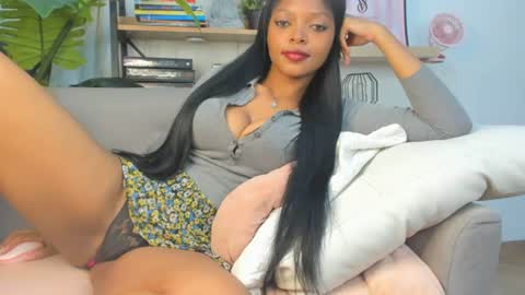 Dominique online show from 06/19/26, 01:10