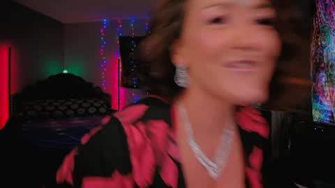 gooner_girl online show from 12/18/24, 05:52