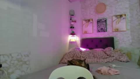 Snapshot of gorgeneviev69 chatting on 03/06/26, 06:59 geneviev online show from 03/06/26, 06:59