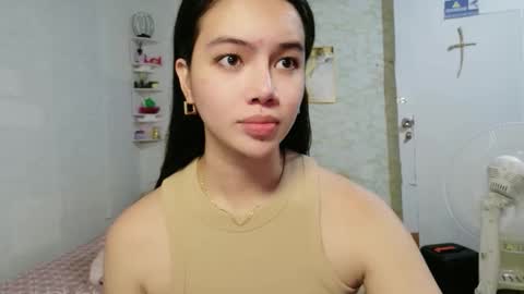 Snapshot of gorgeneviev69 chatting on 04/19/26, 08:35 geneviev online show from 04/19/26, 08:35