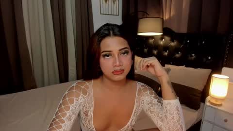 RIANA online show from 01/05/25, 05:09