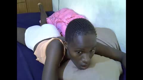 Snapshot of gorgeous_maya1 chatting on 10/21/25, 01:06 gorgeous_maya1 online show from 10/21/25, 01:06