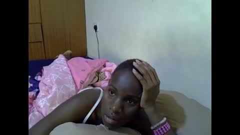 Snapshot of gorgeous_maya1 chatting on 10/22/25, 02:39 gorgeous_maya1 online show from 10/22/25, 02:39