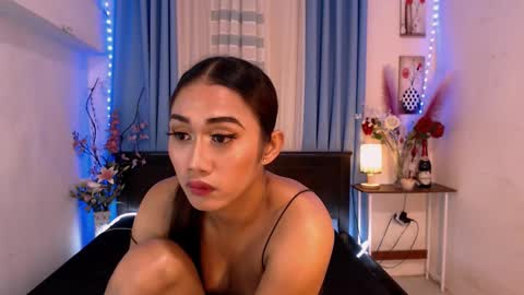 gorgeous_nicole online show from 01/13/25, 08:37